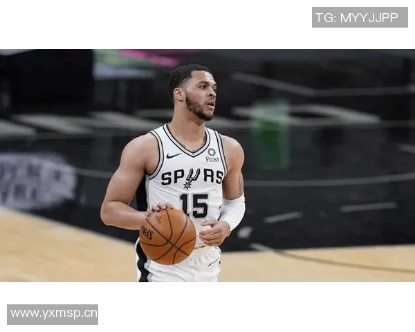 汤普森恢复进度顺利,将于本赛季末重返球场 汤普森恢复进度顺利,将于本赛季末重返球场